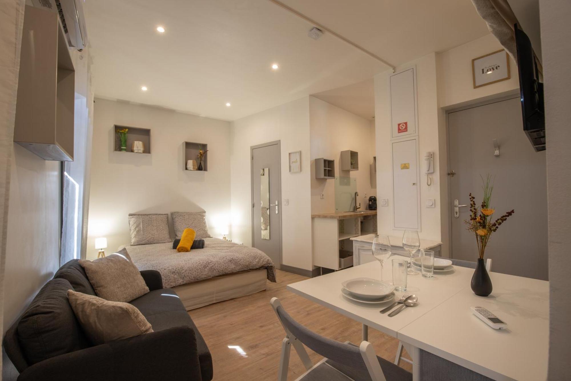 Ferienwohnung Le Partage Des Eaux - 4 Couchages - Hypercentre - Clim - Wifi LʼIsle-sur-la-Sorgue Exterior foto