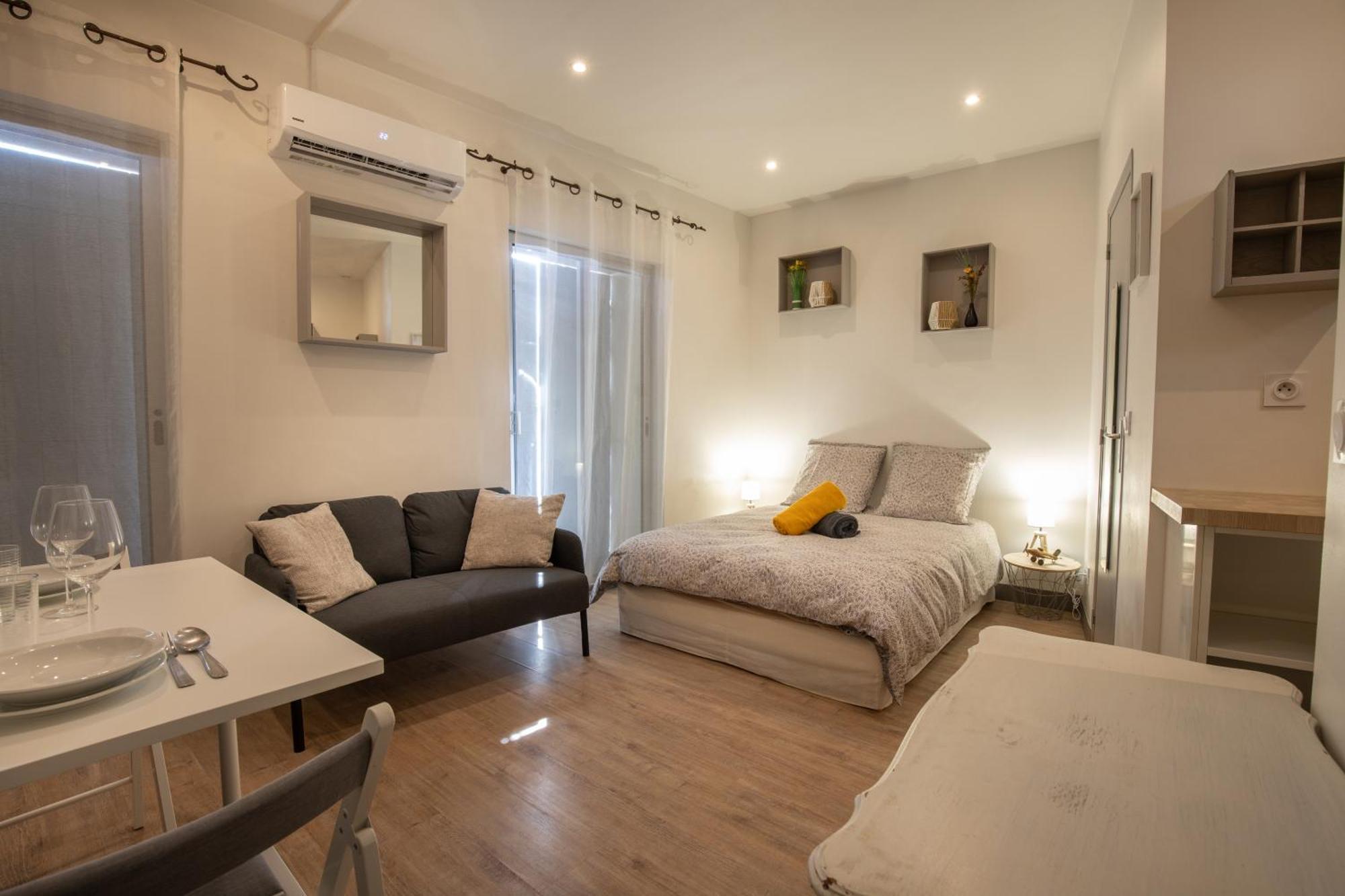 Ferienwohnung Le Partage Des Eaux - 4 Couchages - Hypercentre - Clim - Wifi LʼIsle-sur-la-Sorgue Exterior foto