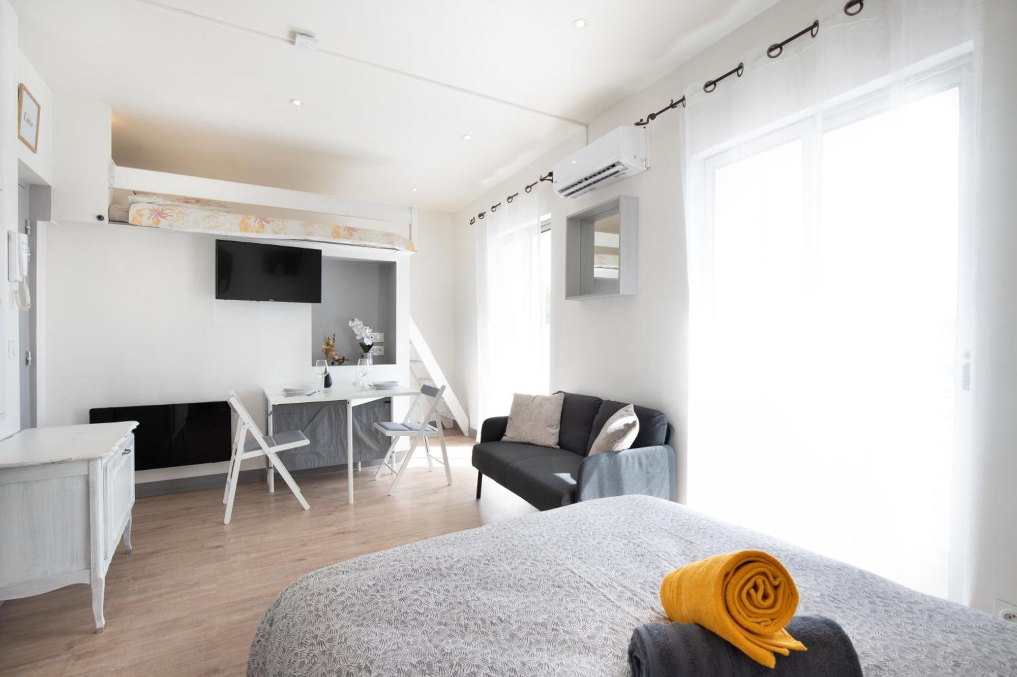 Ferienwohnung Le Partage Des Eaux - 4 Couchages - Hypercentre - Clim - Wifi LʼIsle-sur-la-Sorgue Exterior foto